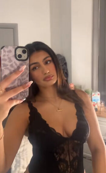 Full leaked Avneet kaur private onlyfans photo