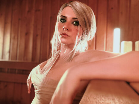 Ezy Summers Cosplay
