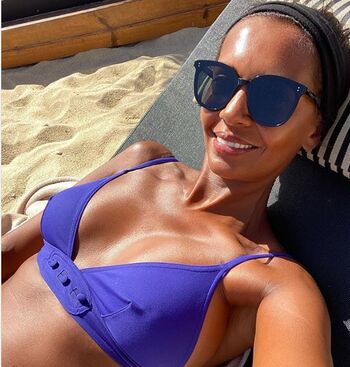 Full leaked French celebrities only singer private onlyfans photo