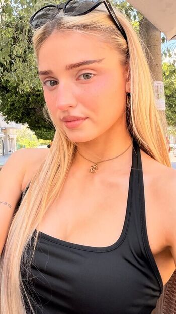 Full leaked Honeypuu private onlyfans photo