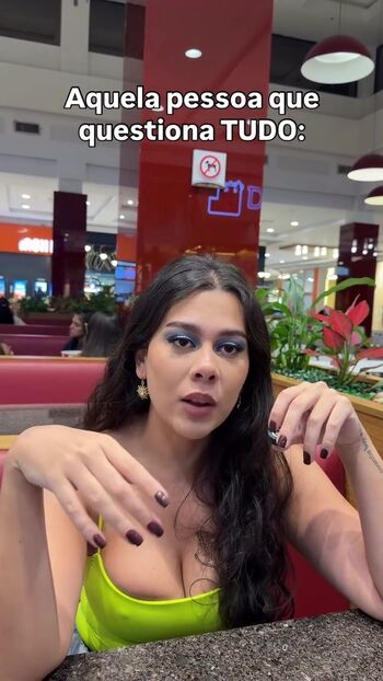 Julia_alvarengaa