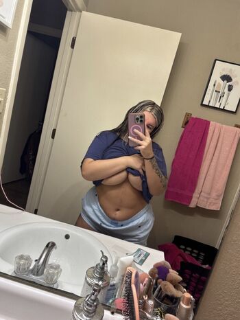 Full leaked Kxclusivexxx private onlyfans photo