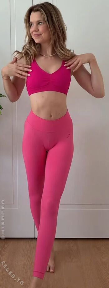 Full leaked Lea peach  page private onlyfans photo