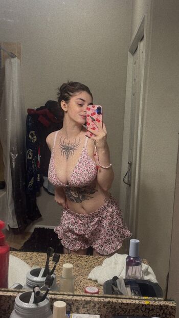 Full leaked Makomommyvt private onlyfans photo