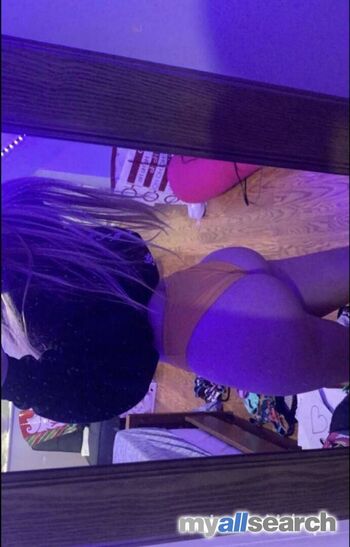 Full leaked Mangofruitloops private onlyfans photo