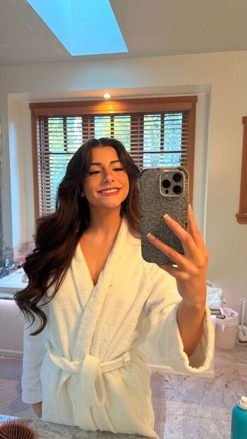 Full leaked Mikayla campinos private onlyfans photo