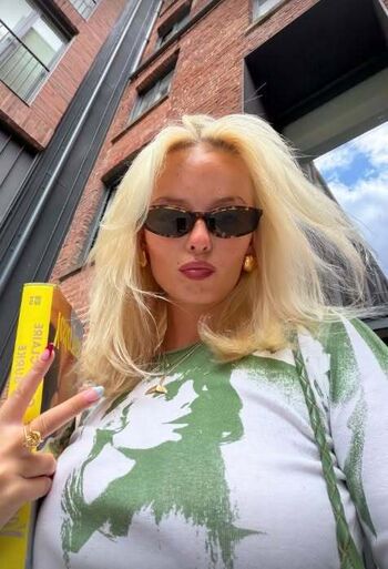 Full leaked Millie gibson private onlyfans photo