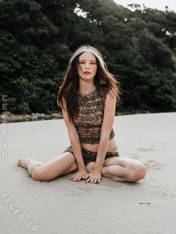 Full leaked Nadinebreaty private onlyfans photo