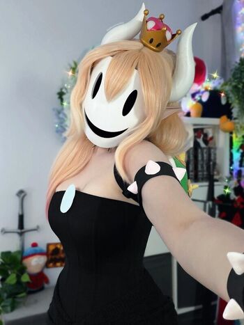Full leaked Nelkucosplay private onlyfans photo