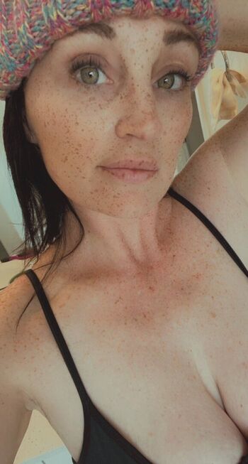 Full leaked Rachierach page private onlyfans photo