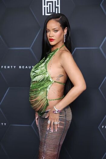 Full leaked Rihanna private onlyfans photo