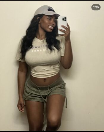 Samantha Marie