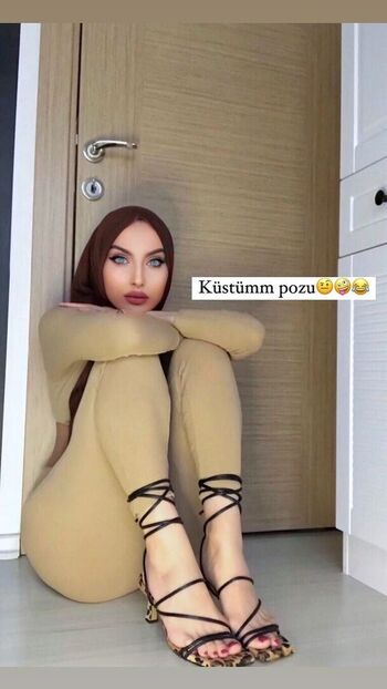 Full leaked Sariikubraa private onlyfans photo