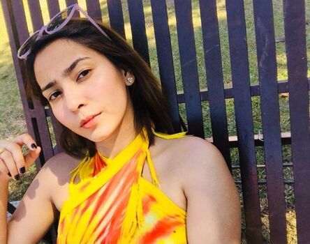 Sheena dela Cruz