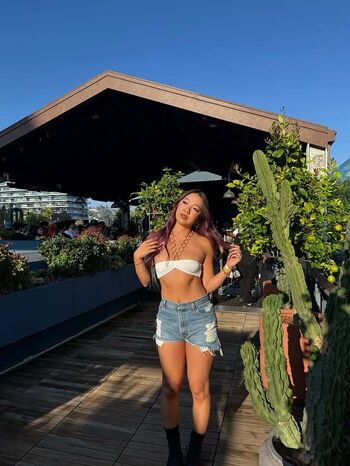 Full leaked Simona shao private onlyfans photo