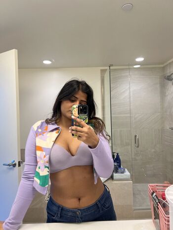Full leaked Srishti sharma private onlyfans photo