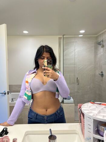 Full leaked Srishti sharma private onlyfans photo