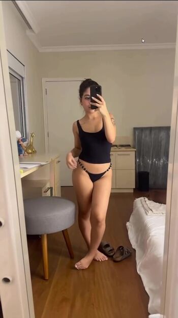Taby Carvalho