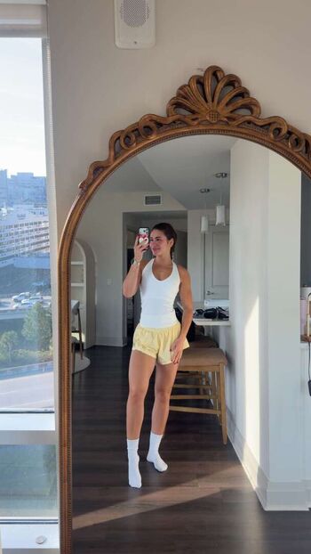 Thelatgirl