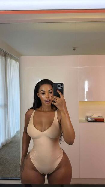 Full leaked Tinah bae private onlyfans photo