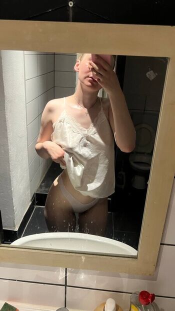 Full leaked Uliankaberezka private onlyfans photo