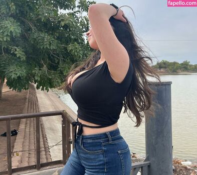 Full leaked Valeria lapizco private onlyfans photo