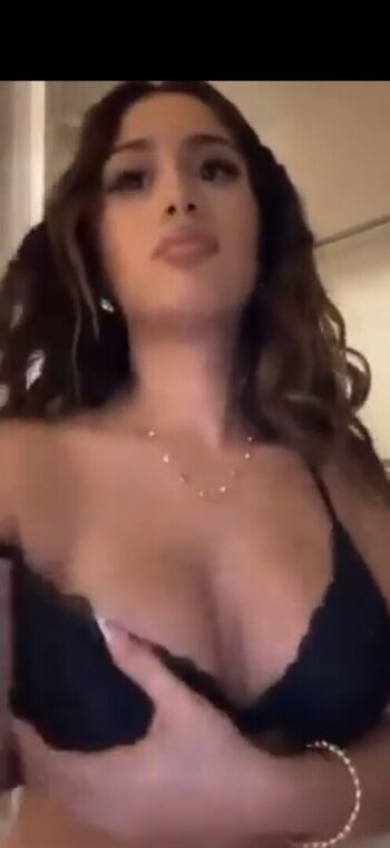 Full leaked Dorixoxo/ private onlyfans photo