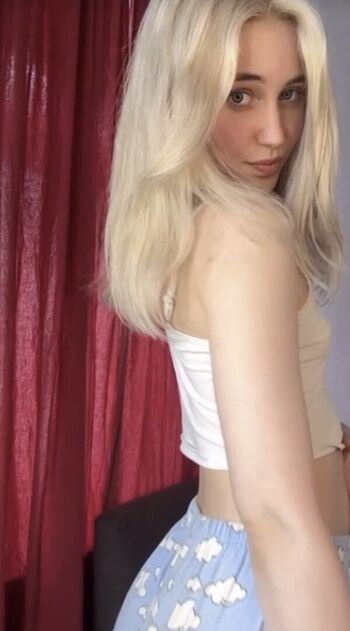 Full leaked Raysileeum/ private onlyfans photo